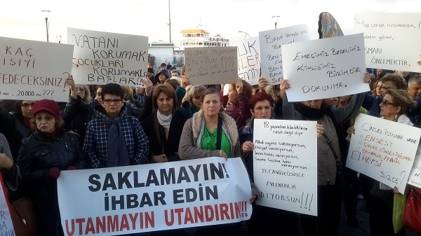 Yüzlerce Çanakkaleli Kadın Önergeyi Protesto Etti