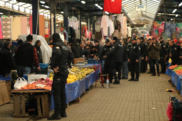 Pazar'da Vurulan Kadın Hayatını Kaybetti