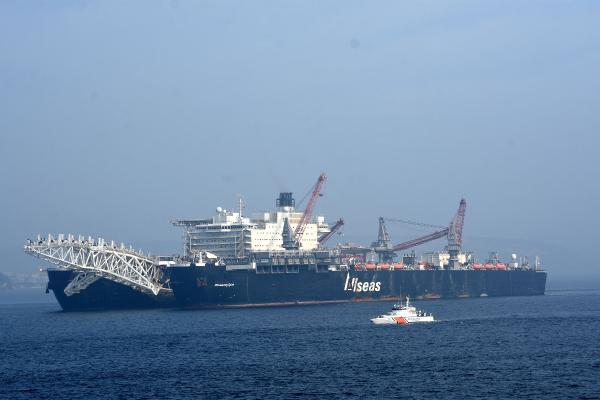 Dünyanın En Büyük Gemisi, Çanakkale Boğazı'ndan Geçti