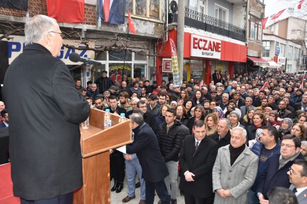 Belediye Başkanı Ülgür Gökhan Pazar Esnafı Ziyaretinin Ardından Cumhuriyet Halk Partisi Ayvacık Seçim Bürosu Açılışına Katıldı