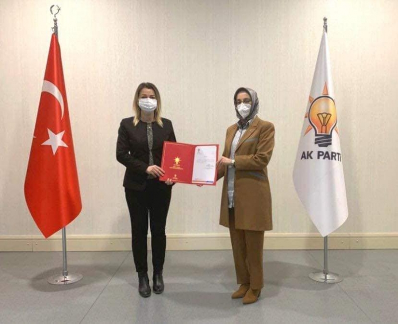 AK Parti Çanakkale İl Kadın Kolları Başkanı Özlem Karadayı Oldu