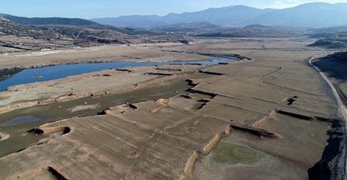 'Bin Pınarlı İda'dan Beslenen Bayramiç Barajı Kuruma Noktasına Geldi