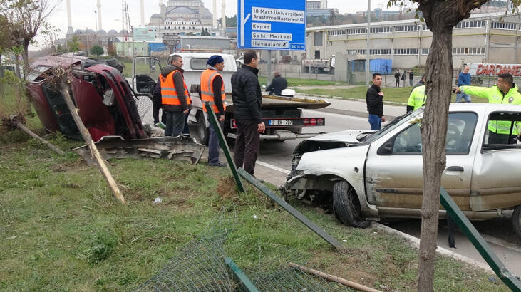 Çanakkale'de Zincirleme Kaza: 3 Yaralı