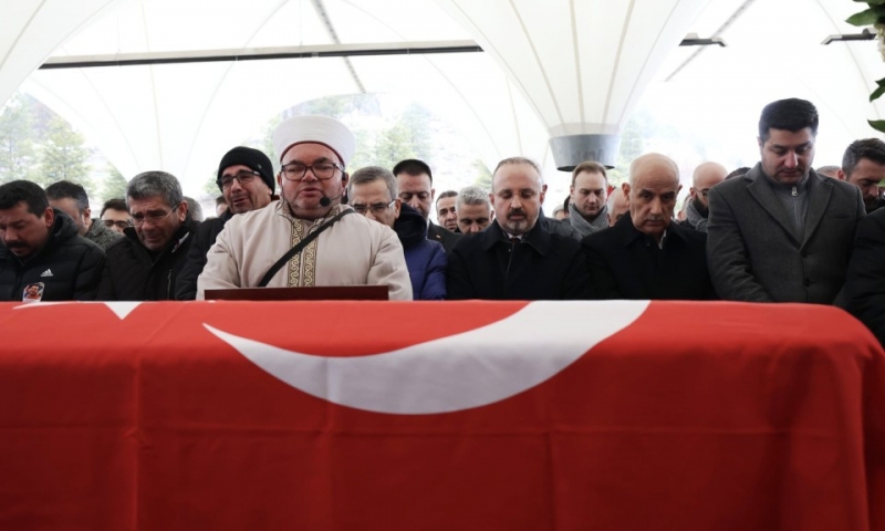 Turan, Yangınında Hayatını Kaybeden Çanakkaleli Saltık'ın Cenazesine Katıldı