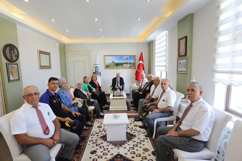 Türkiye Harp Malulü Gaziler, Şehit, Dul ve Yetimleri Derneği Çanakkale Şubesinden Vali Toraman’a Ziyaret