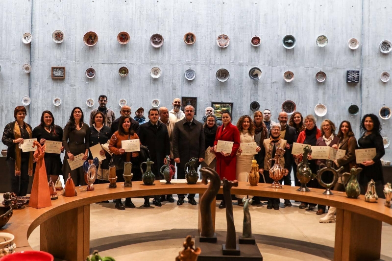 Vali Toraman, Çanakkale Seramikleri sergisini ziyaret etti