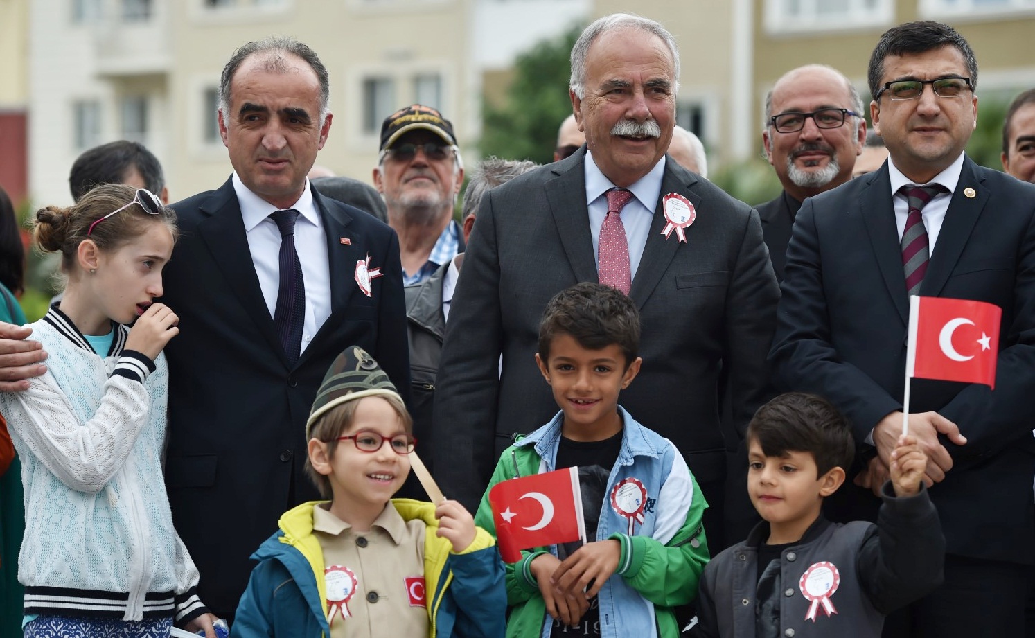 Çanakkale Belediye Başkanı Gökhan'dan 23 Nisan Kutlama Mesajı