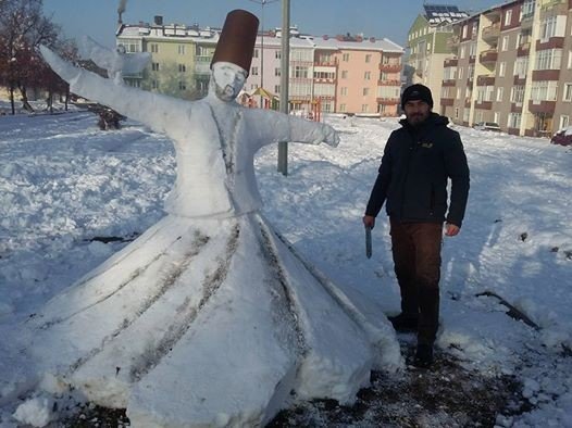 Kardan Barış Heykeli Yaptı