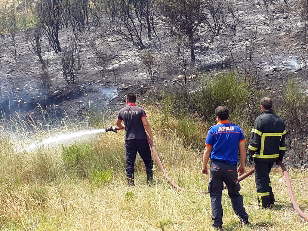 Çanakkale AFAD Söndürme Ekiplerine Destek Verdi