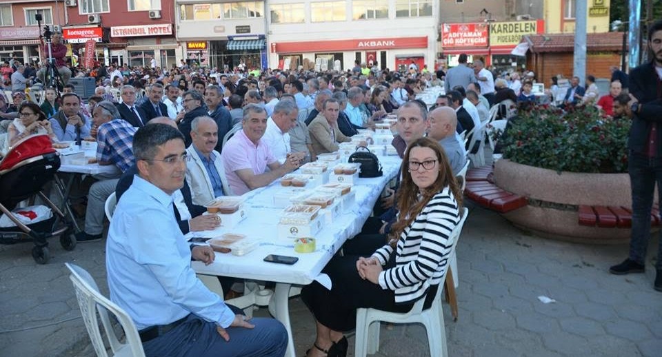 Evreşe Belediyesi Gelibolu’da İftar Programı Düzenledi