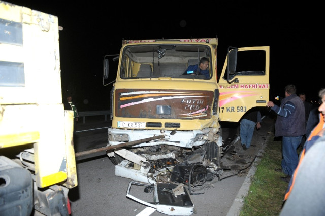 Çanakkale'de Feci Kaza: 2 Ölü