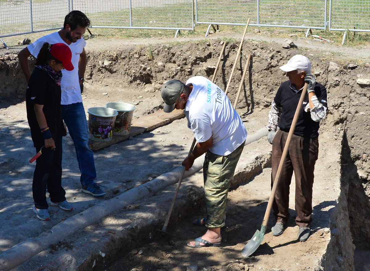 Troia Antik Kenti Kazıları  Troia Savaşı Gizemini Aydınlatabilir