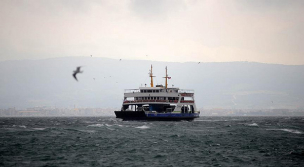 Gökçeada'da Feribot Seferlerine 'Fırtına Engeli'