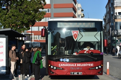 Kadınlar için Toplu Taşımada 'Sınırsız Durak' Uygulaması Başlıyor