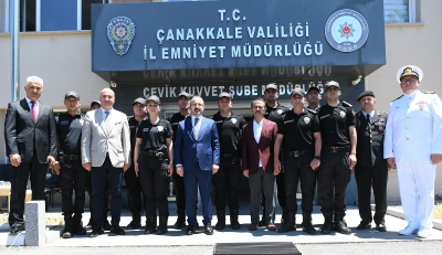 Turan, Jandarma, Emniyet ve Sahil Güvenlik Komutanlığı personelleriyle bayramlaştı